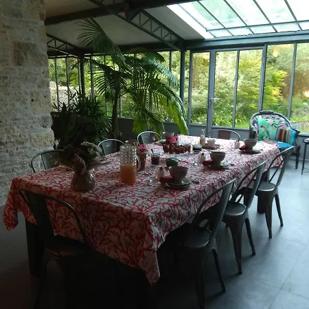Le Moulin De La Borderie Bed and breakfast